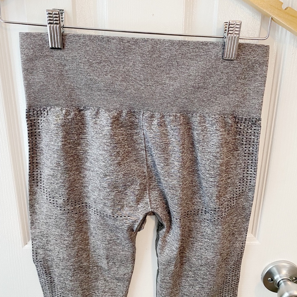 LIKE NEW Gymshark Vital Seamless Leggings SZ S - Picture 5 of 9